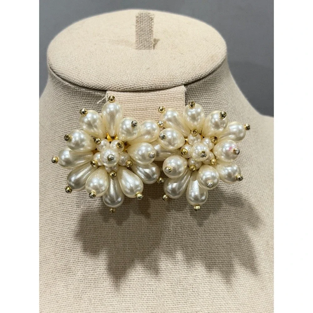 Vontage Large Imitation Pearl Cluster Earrings Cream Gold Tone Clip On Floral 2